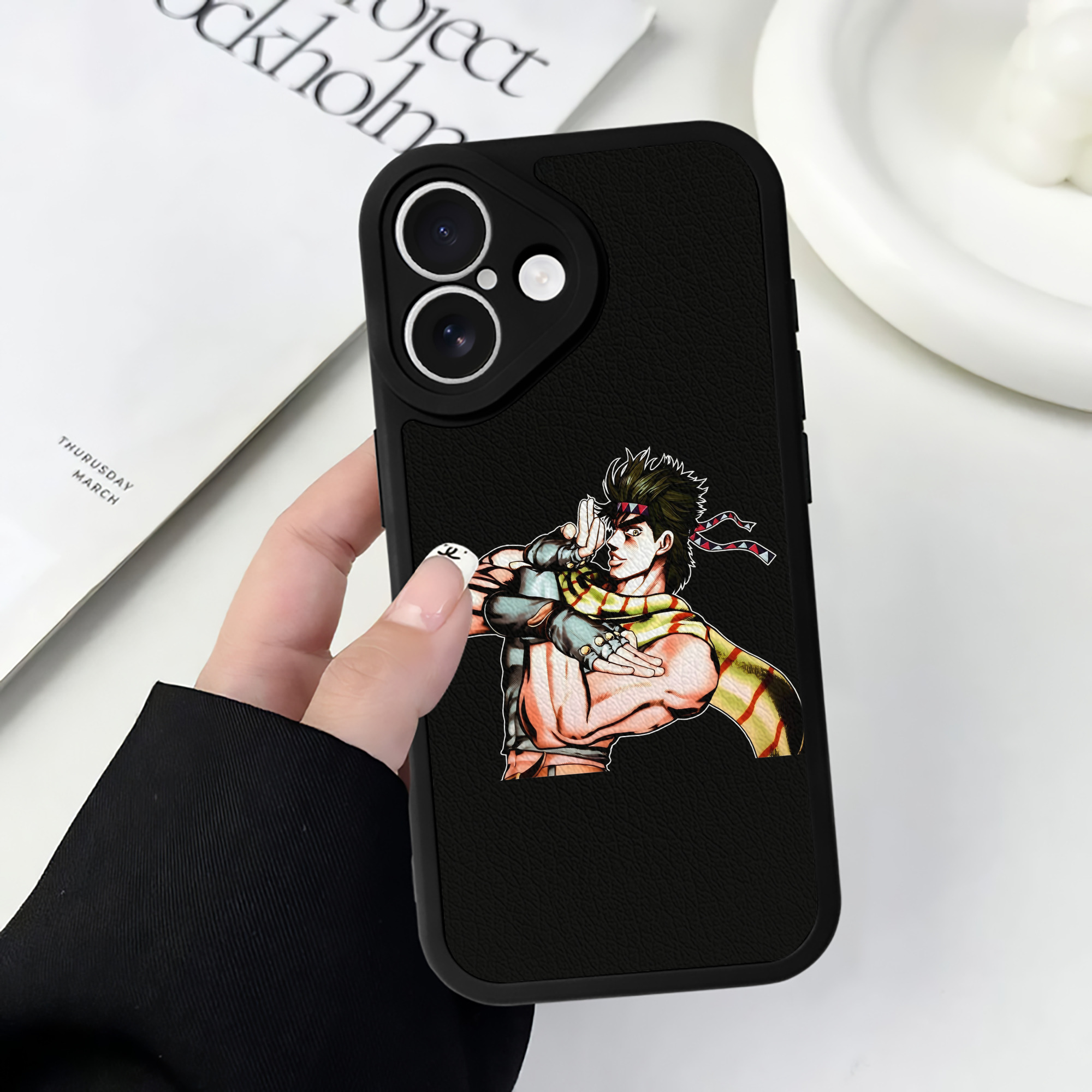 （画像用） ジョジョの奇妙な冒険 ジョセフ?ジョースター JoJo's Bizarre Adventure Joseph Joestar 【iPhone 16シリーズ対応】シリコンスマホケース（レザー調） 材質：シリコン